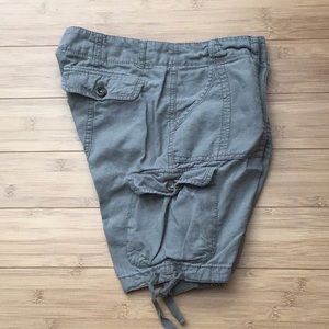 Old Navy Linen Cargo Shorts Size 6